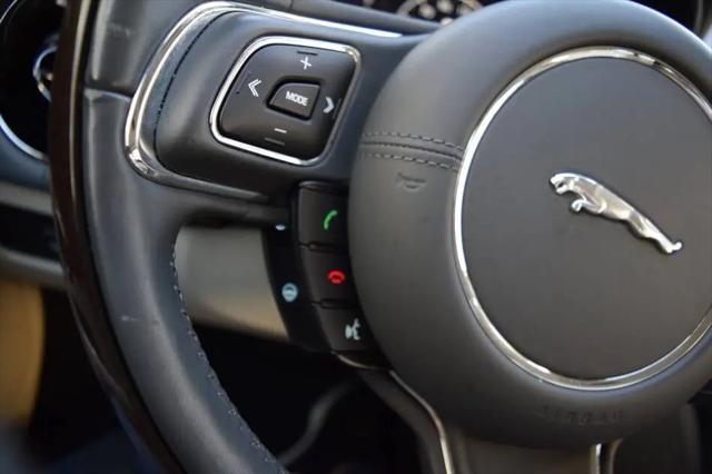 2019 Jaguar XJ Collection