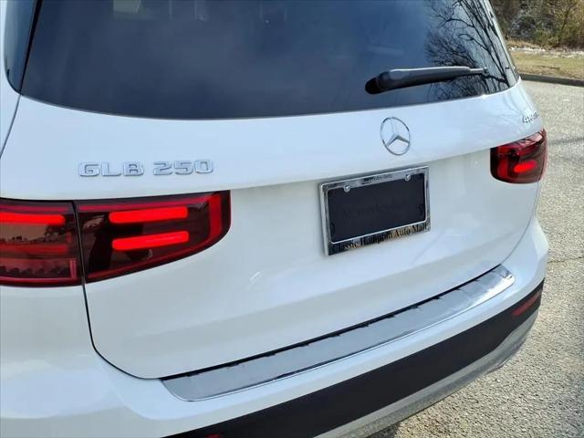 2026 Mercedes-Benz GLB 4MATIC