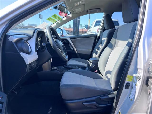 2015 Toyota RAV4 LE