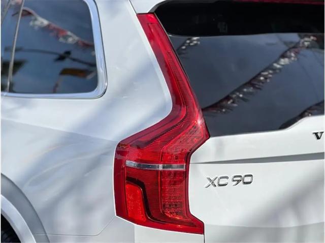 2019 Volvo XC90 T6 Momentum