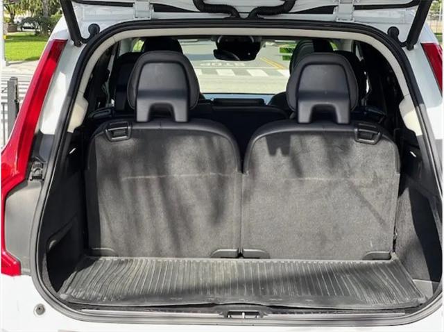 2019 Volvo XC90 T6 Momentum