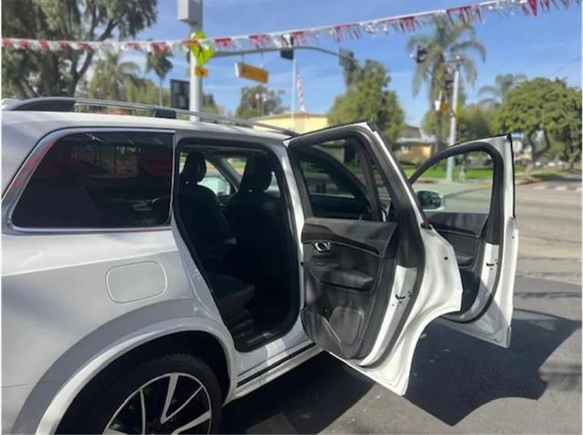 2019 Volvo XC90 T6 Momentum