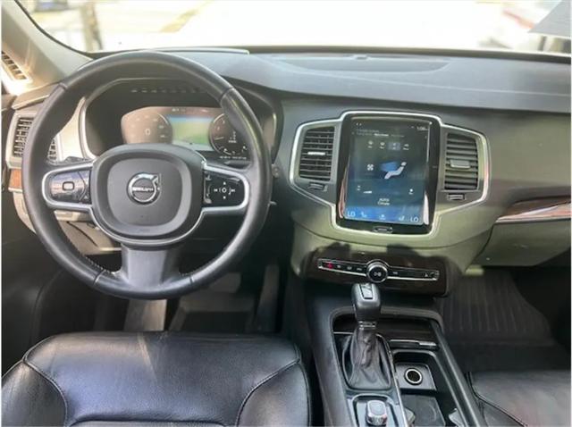 2019 Volvo XC90 T6 Momentum