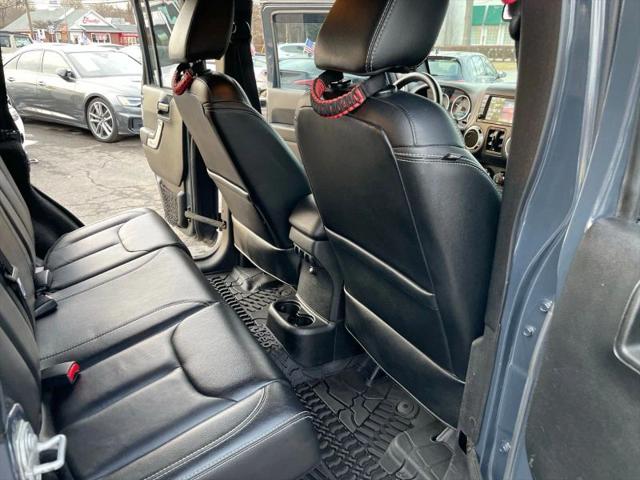 2017 Jeep Wrangler Unlimited Sahara 4x4