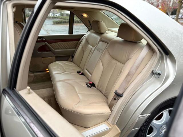 1999 Mercedes-Benz S 320 S 320