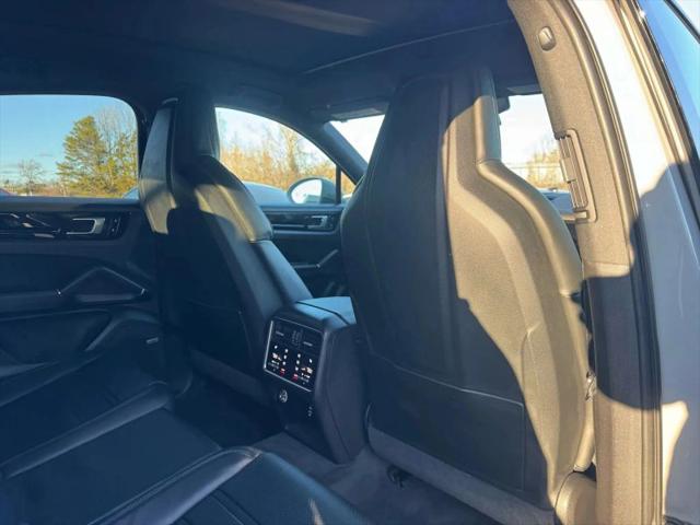 2021 Porsche Cayenne Base