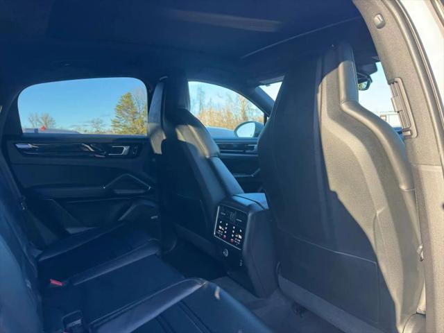2021 Porsche Cayenne Base