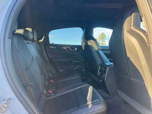2021 Porsche Cayenne Base