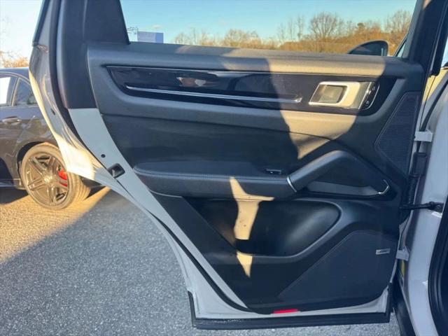 2021 Porsche Cayenne Base