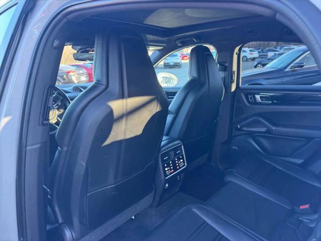 2021 Porsche Cayenne Base