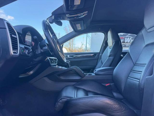 2021 Porsche Cayenne Base