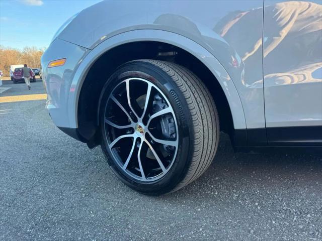 2021 Porsche Cayenne Base