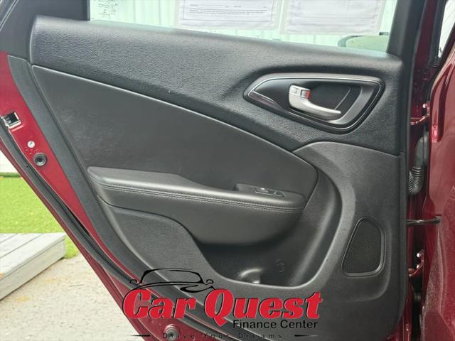 2016 Chrysler 200 S