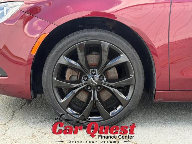 2016 Chrysler 200 S