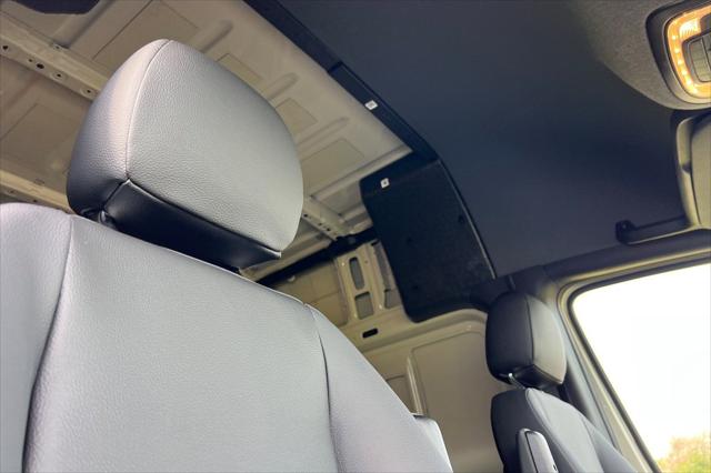 2026 Mercedes-Benz Sprinter 2500 Standard Roof 4-Cyl Diesel HO