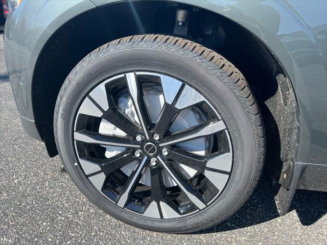 2026 Volvo XC60 Plug-In Hybrid Ultra, T8 AWD Electric/Gasoline, Dark