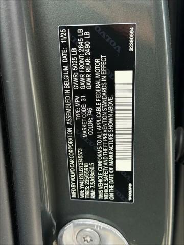2026 Volvo XC40 Core, B5 AWD Gas (mild hybrid), Dark