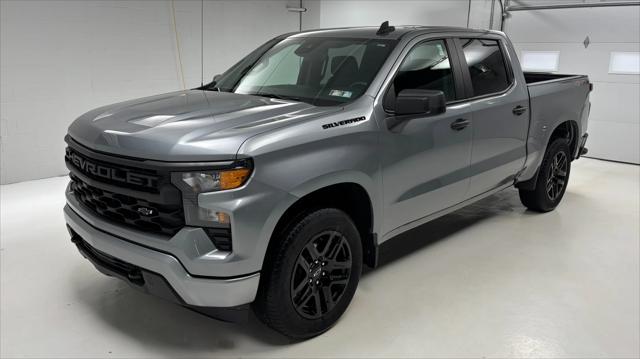 2023 Chevrolet Silverado 1500 4WD Crew Cab Short Bed Custom