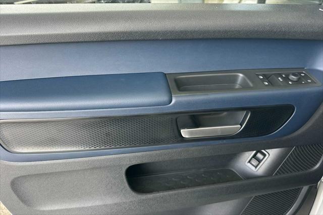 2025 Volkswagen ID. Buzz Pro S 4D Passenger Van