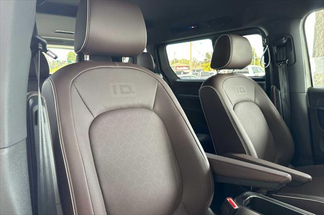 2025 Volkswagen ID. Buzz Pro S 4D Passenger Van