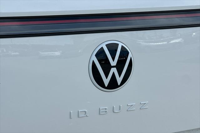 2025 Volkswagen ID. Buzz Pro S 4D Passenger Van