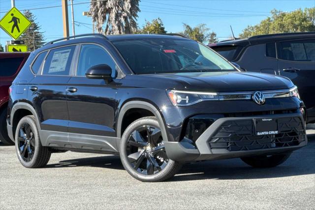 2026 Volkswagen Taos SE Black