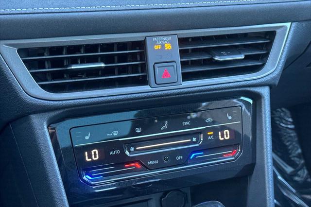 2026 Volkswagen Taos SE Black