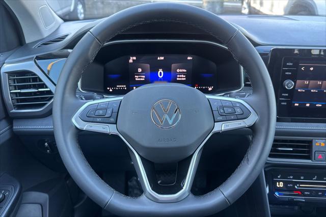 2026 Volkswagen Taos SE Black