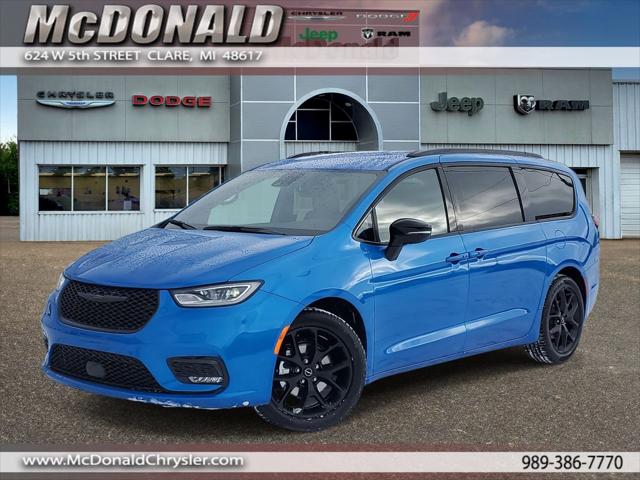 2026 Chrysler Pacifica Select for sale in Clare, MI