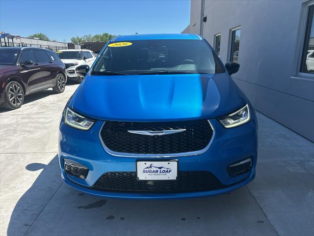 2026 Chrysler Pacifica Select AWD