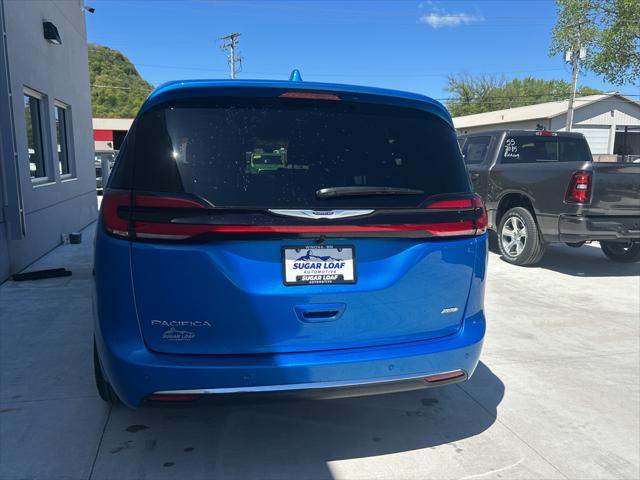 2026 Chrysler Pacifica Select AWD