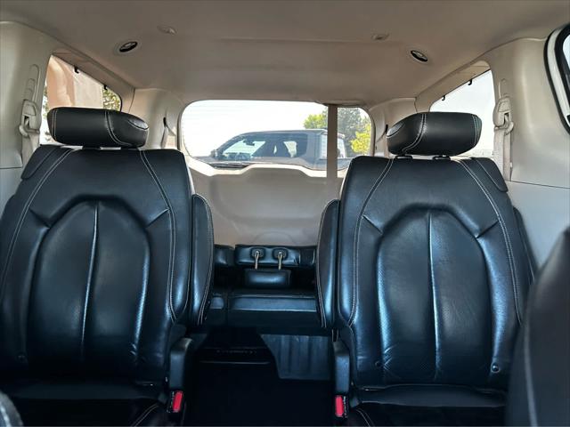 2022 Chrysler Pacifica Touring L