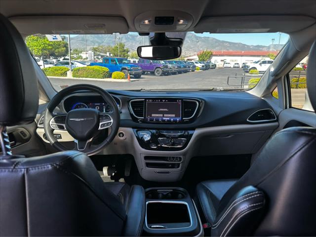 2022 Chrysler Pacifica Touring L