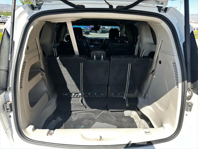 2022 Chrysler Pacifica Touring L