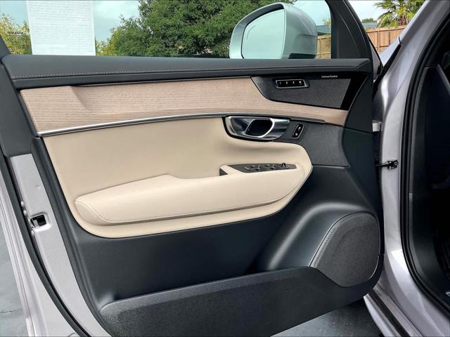 2026 Volvo XC90 Plus, B6 AWD Gas (mild hybrid), Gasoline, Bright, 7 Seats