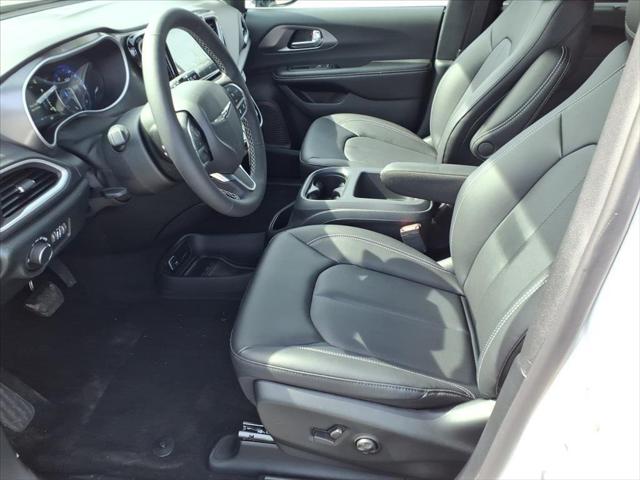 2026 Chrysler Voyager VOYAGER LX