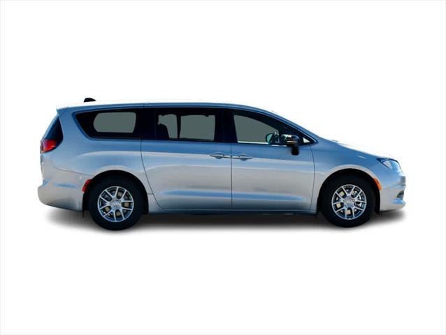 2026 Chrysler Voyager VOYAGER LX