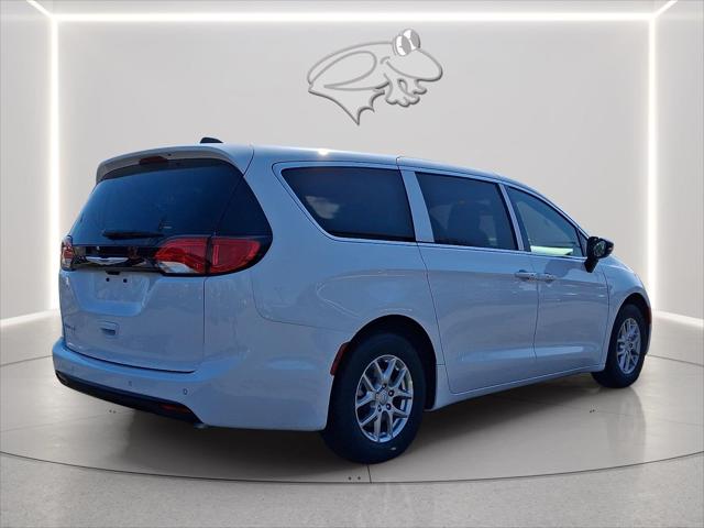 2026 Chrysler Voyager VOYAGER LX