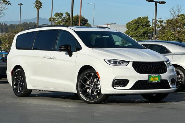 2026 Chrysler Pacifica PACIFICA SELECT