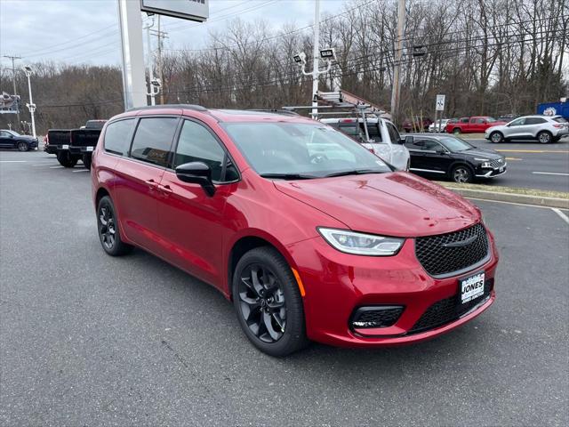 2026 Chrysler Pacifica PACIFICA SELECT AWD