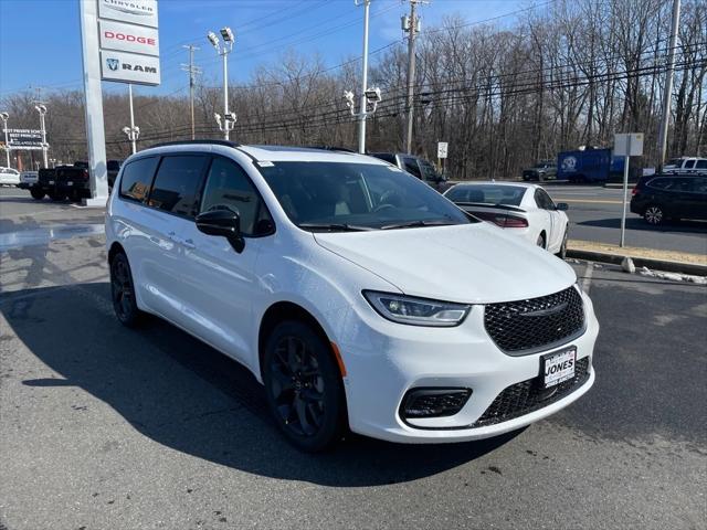 2026 Chrysler Pacifica PACIFICA SELECT AWD