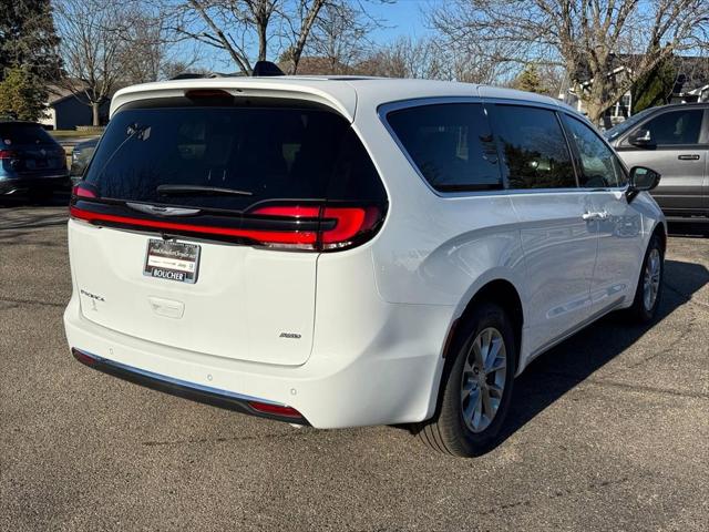 2026 Chrysler Pacifica PACIFICA SELECT AWD