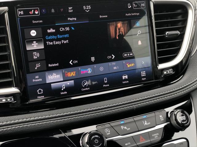 2026 Chrysler Pacifica Select AWD