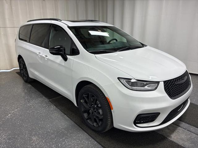 2026 Chrysler Pacifica PACIFICA LIMITED AWD