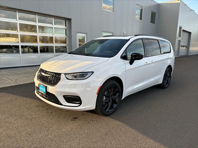 2026 Chrysler Pacifica PACIFICA SELECT AWD