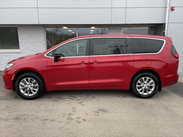 2026 Chrysler Pacifica PACIFICA SELECT AWD