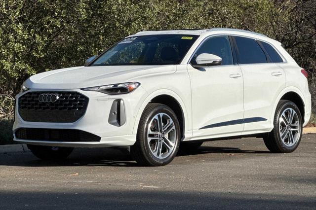 2025 Audi Q5 Premium TFSI quattro S tronic