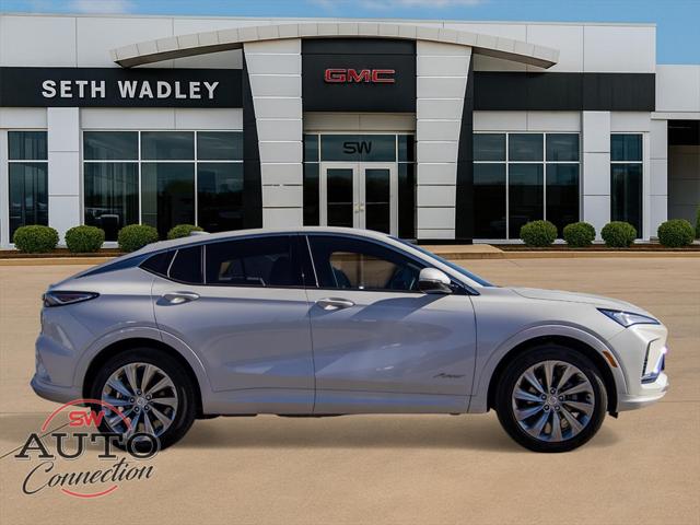 2025 Buick NV Avenir FWD
