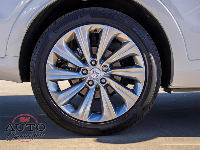 2025 Buick NV Avenir FWD