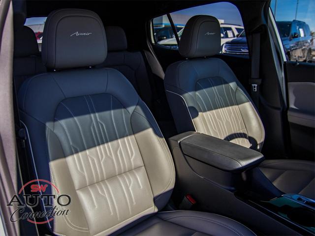 2025 Buick NV Avenir FWD